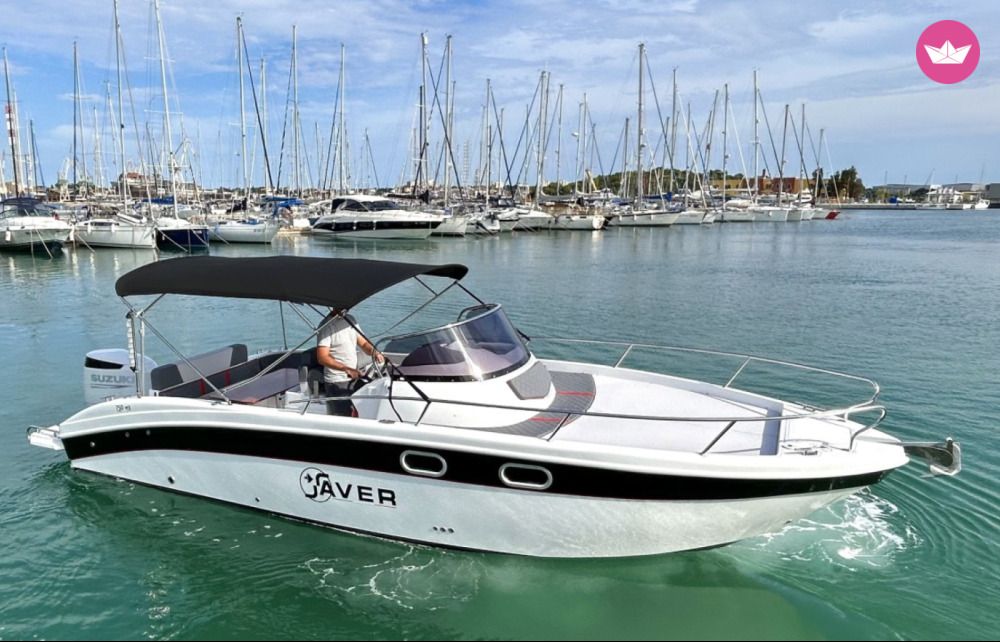 Bateau à moteur Saver 750 Wa 300cv