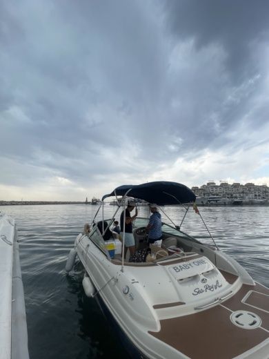 Marbella Motorboat Sea Ray 200 Sundeck alt tag text