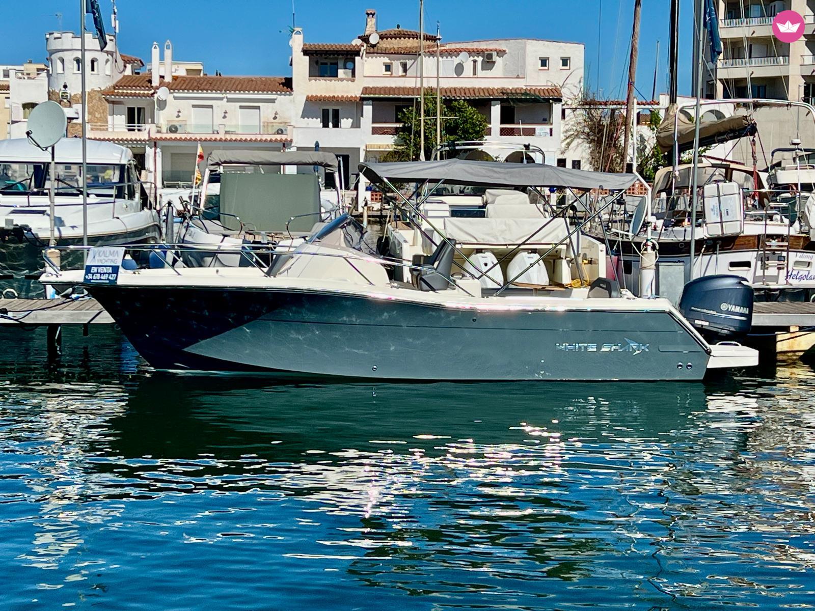 Bateau à moteur White Shark 240 SC 225cv