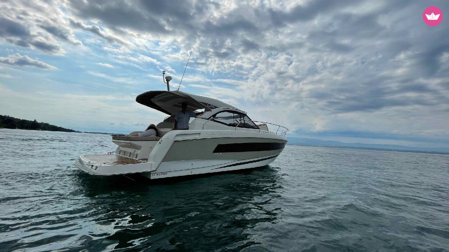 Bateau à moteur JEANNEAU LEADER 36 235cv 2