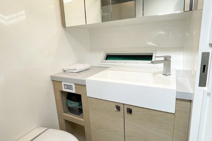 Xquisite 5X Plus - All inclusive charter