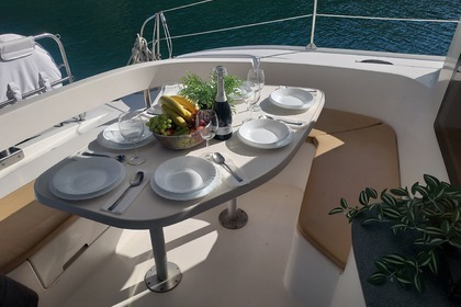 Fountaine Pajot Lavezzi 40, renewed completely
