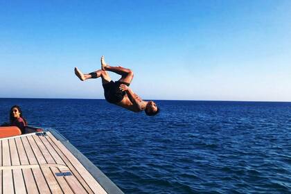 Explore Santorini with Luxury Catamaran!