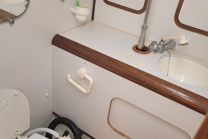 OCEANIS 430 - Безопасная и Комфортная Лодка