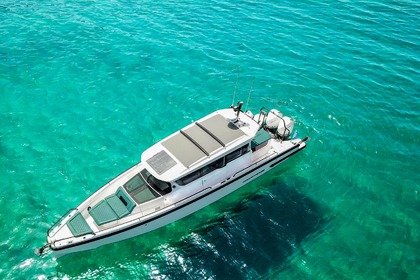 Axopar 37X Cross Cabin