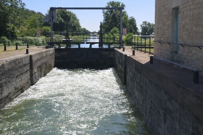 Penichette Locaboat zonder vergunning Bourgondië