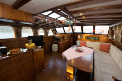 Elegant Wooden Guler for 8 Guests in Gocek