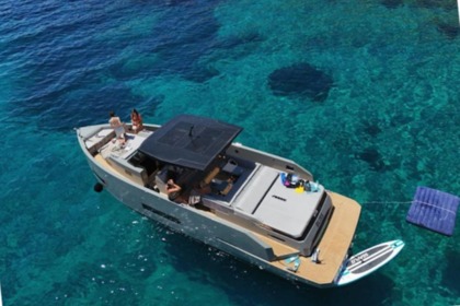 Hyra båt Motorbåt De Antonio D42 Aten