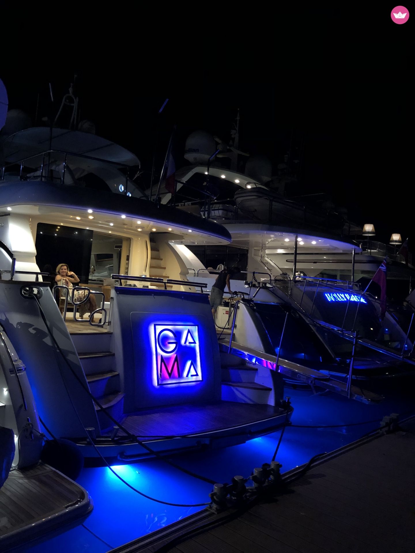 Rental motor yacht in Saint-Tropez  