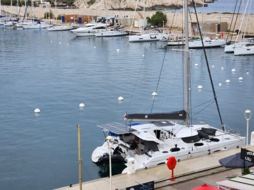 Marseille Catamaran Fountaine Pajot LIPARI EVOLUTION alt tag text