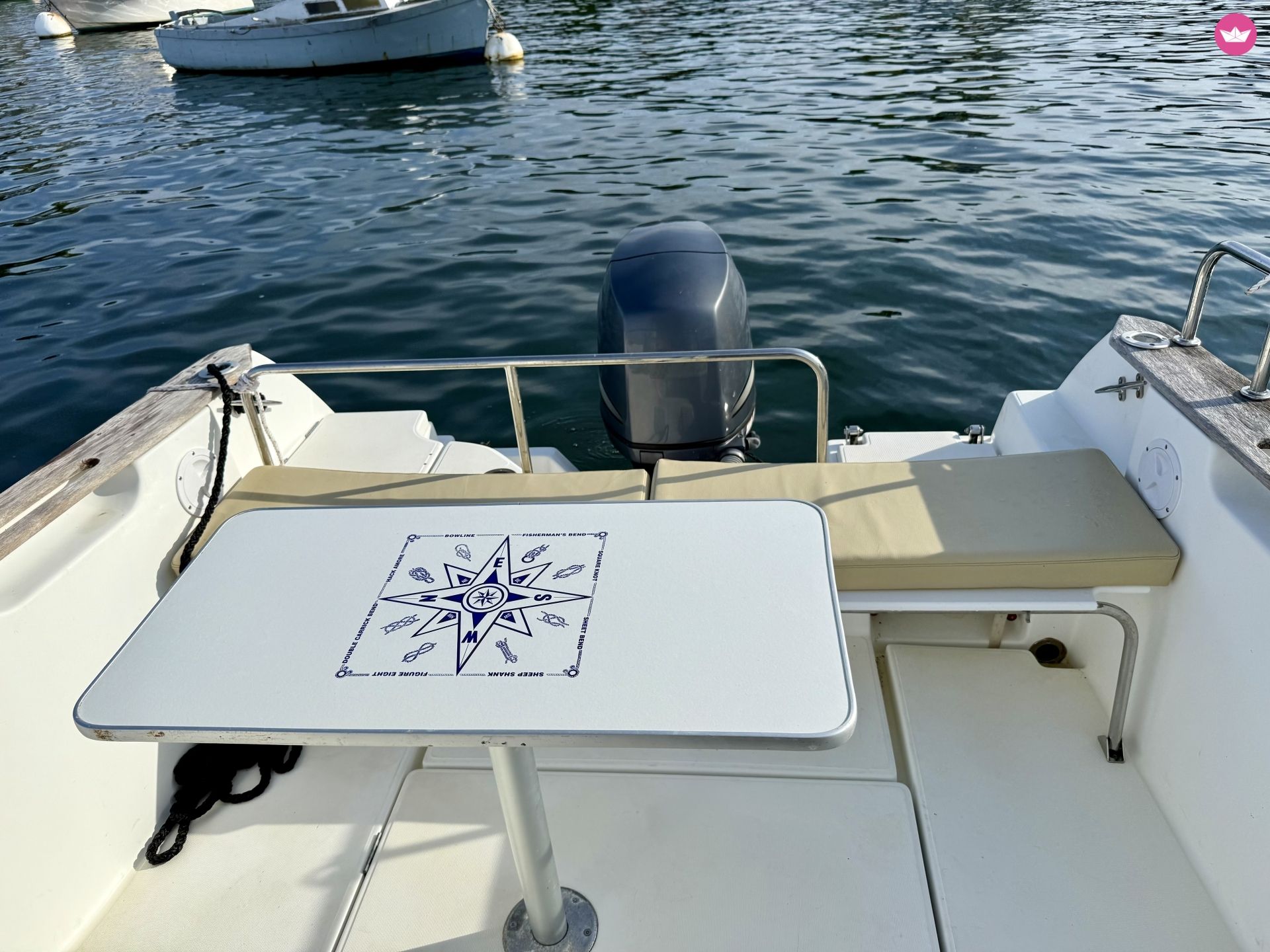 Bateau à moteur Beneteau Antarés 620 100cv 7