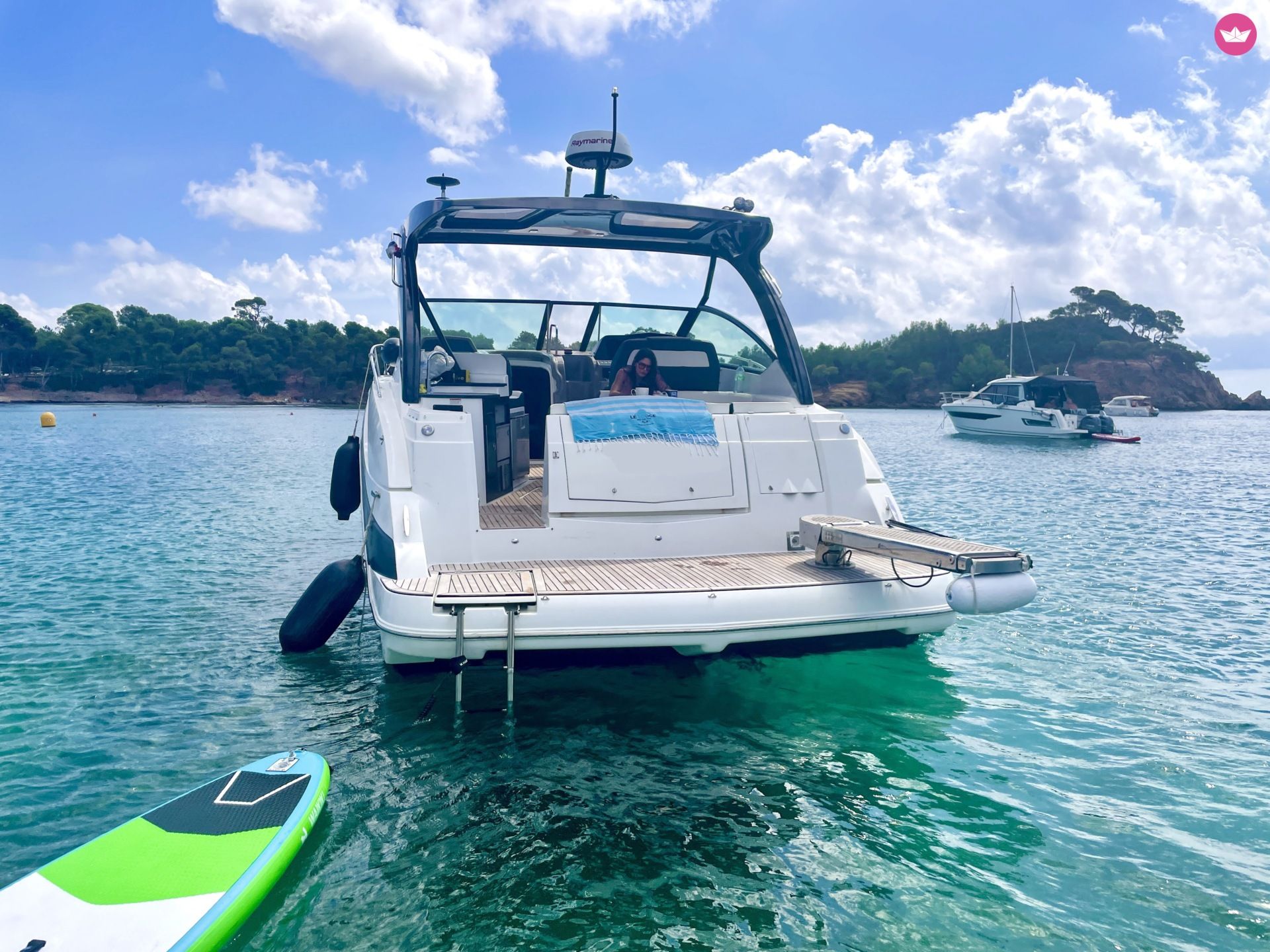 Bateau à moteur Cruiser Yachts 38 740cv 8