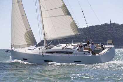 Hire Sailboat Dufour 430 GL Tortola