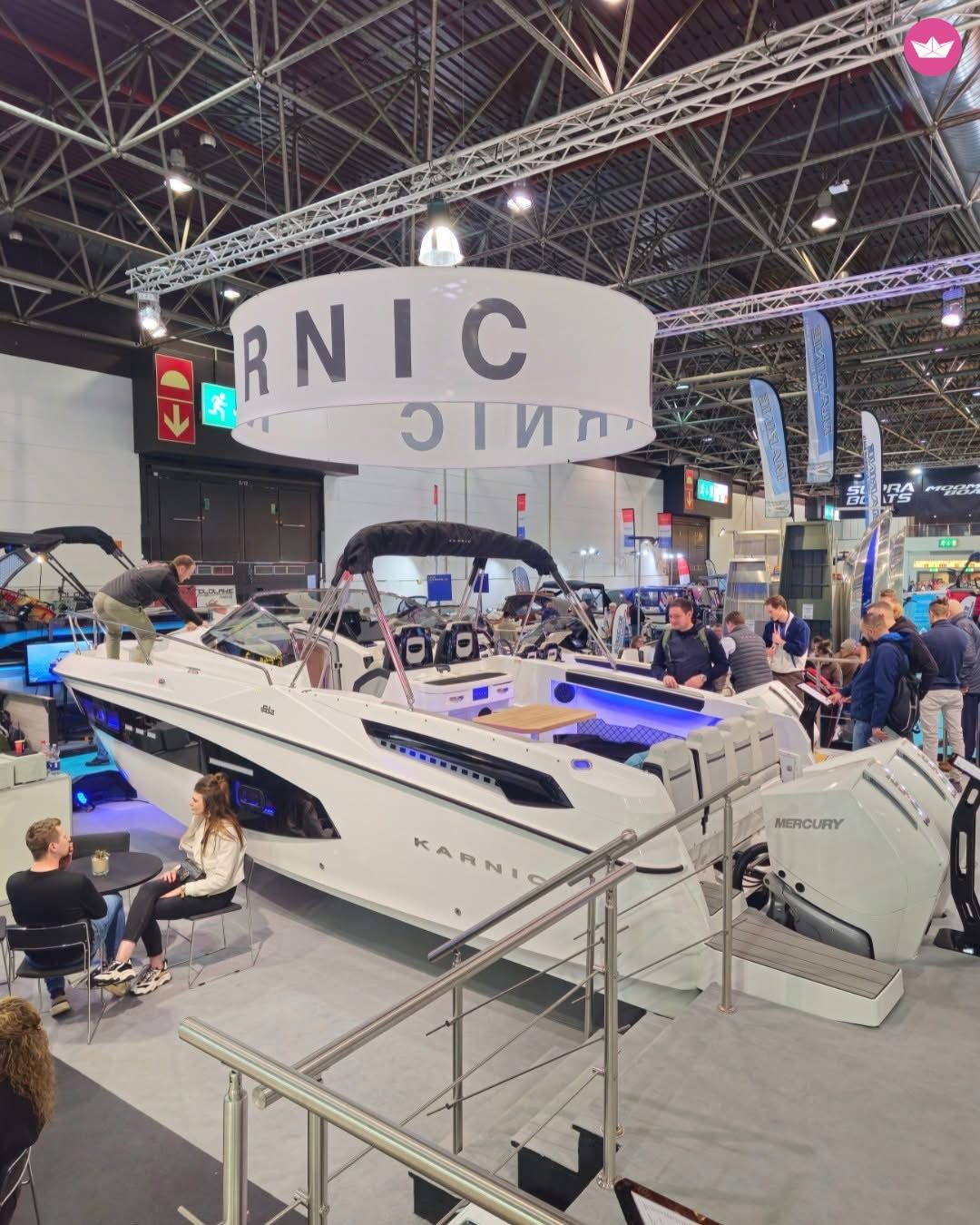 Bateau à moteur KARNIC SL 902 400cv 6