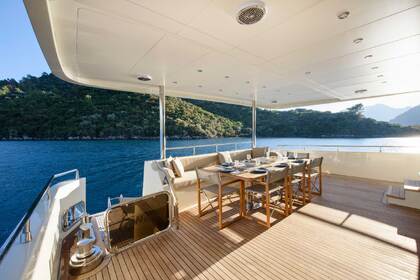 Luxury Aboard-26m Trawler Tanway