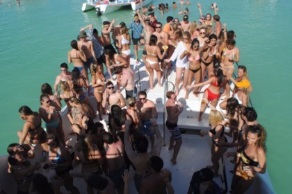 LUXURY EXPIRIENCE VIP SELECTION-Party Boat-Snorkeling-Slide