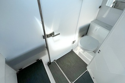 Axopar 37XC Cross Cabin