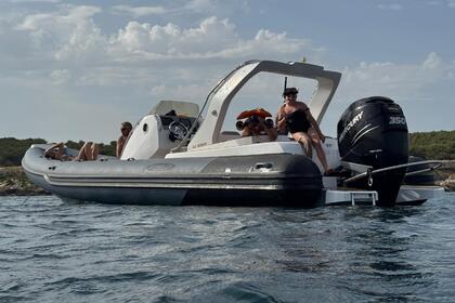 Hyra båt RIB-båt Stingher 30 GT Martigues