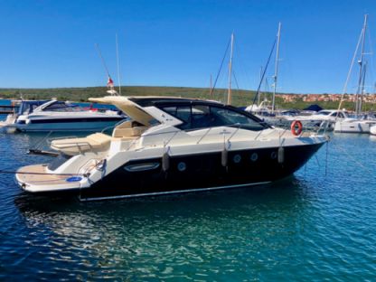 Charter Motorboat Cranchi M44 Ht Punat