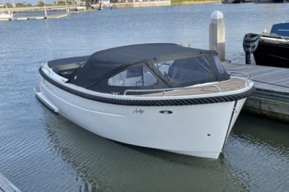 Hire Motorboat Primeur 715 Marker Wadden