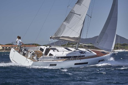 Charter Sailboat Sunsail 44 Procida