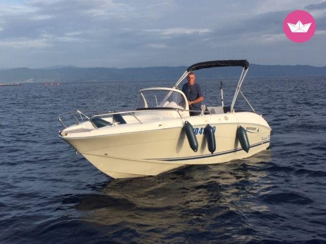 Bateau à moteur Quicksilver Commander 600 150 Cv à louer