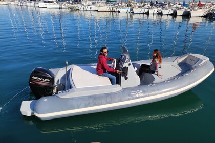 Charter Motorboat Trimarchi 580 Alghero