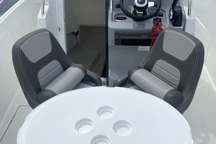 Rental Motorboat Jeanneau Cap Camarat 6.5 Cc Juan les Pins