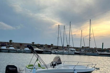 Hyra båt Motorbåt Motonautica Kamarina Syrakusa