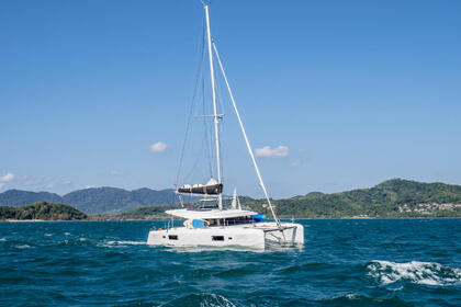 Location Catamaran LAGOON Lagoon 42 - 4Cab/4Hd Phuket