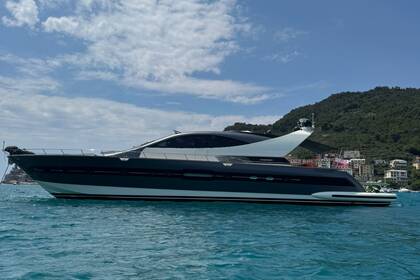 Hyra båt Motorbåt Cerri Cantieri Navali Cerri 86 Flybridge Viareggio