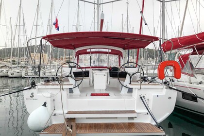 Miete Segelboot  Oceanis 46.1 - 5 cab Pomer