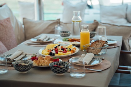 Hire Catamaran LAGOON Lagoon 560 S2 Split