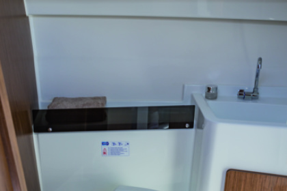 Antares 8 OB in Marina Dunat