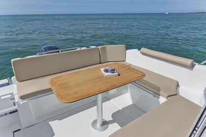 Beneteau Antares 8 in Cadaqués, Port Lligat