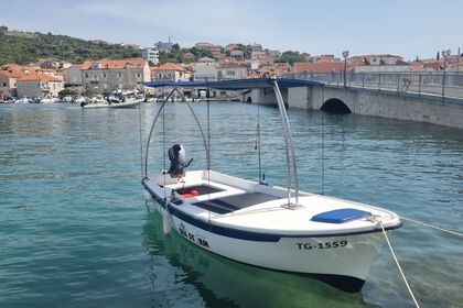 Rental Motorboat Pasara 490 Trogir