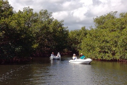 Location Bateau à moteur Rigiflex Cap 360 Sainte Rose