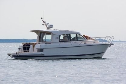 Location Bateau à moteur Nimbus 365 Coupe Arzal