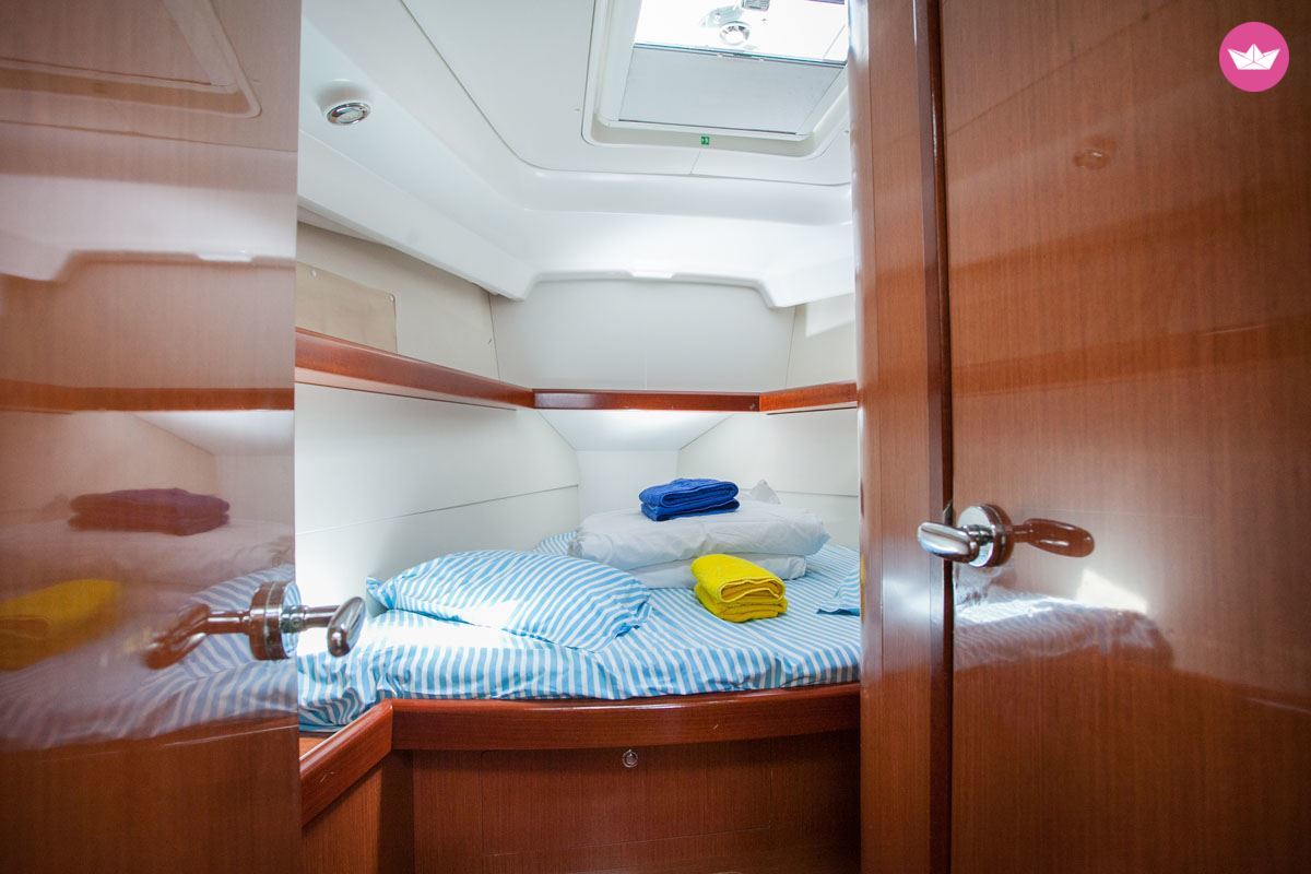 Beneteau Oceanis 40 in Trogir for hire