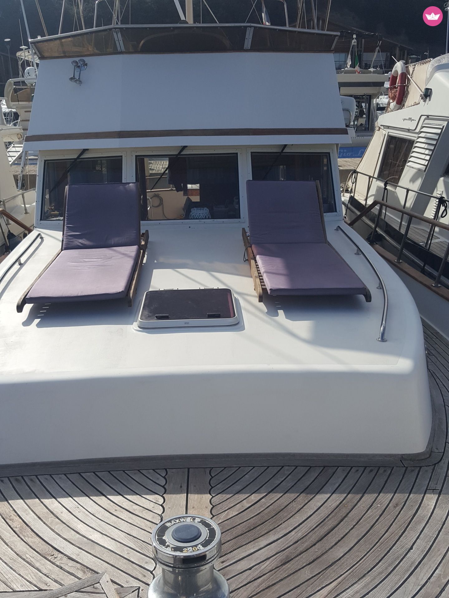 Bateau à moteur Hampton 42 europa 660cv 7