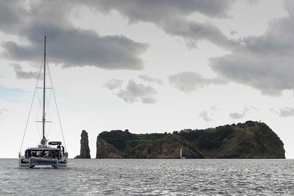 Charter Catamaran FOUNTAINE PAJOT Helia 44 Evolution 2016 Vila Franca do Campo