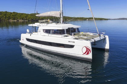 Hyra båt Katamaran Catana Group Bali 4.4 - 4 + 1 cab. Šibenik
