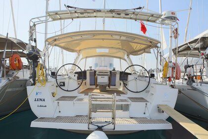 Verhuur Zeilboot Beneteau Oceanis 45 Göcek