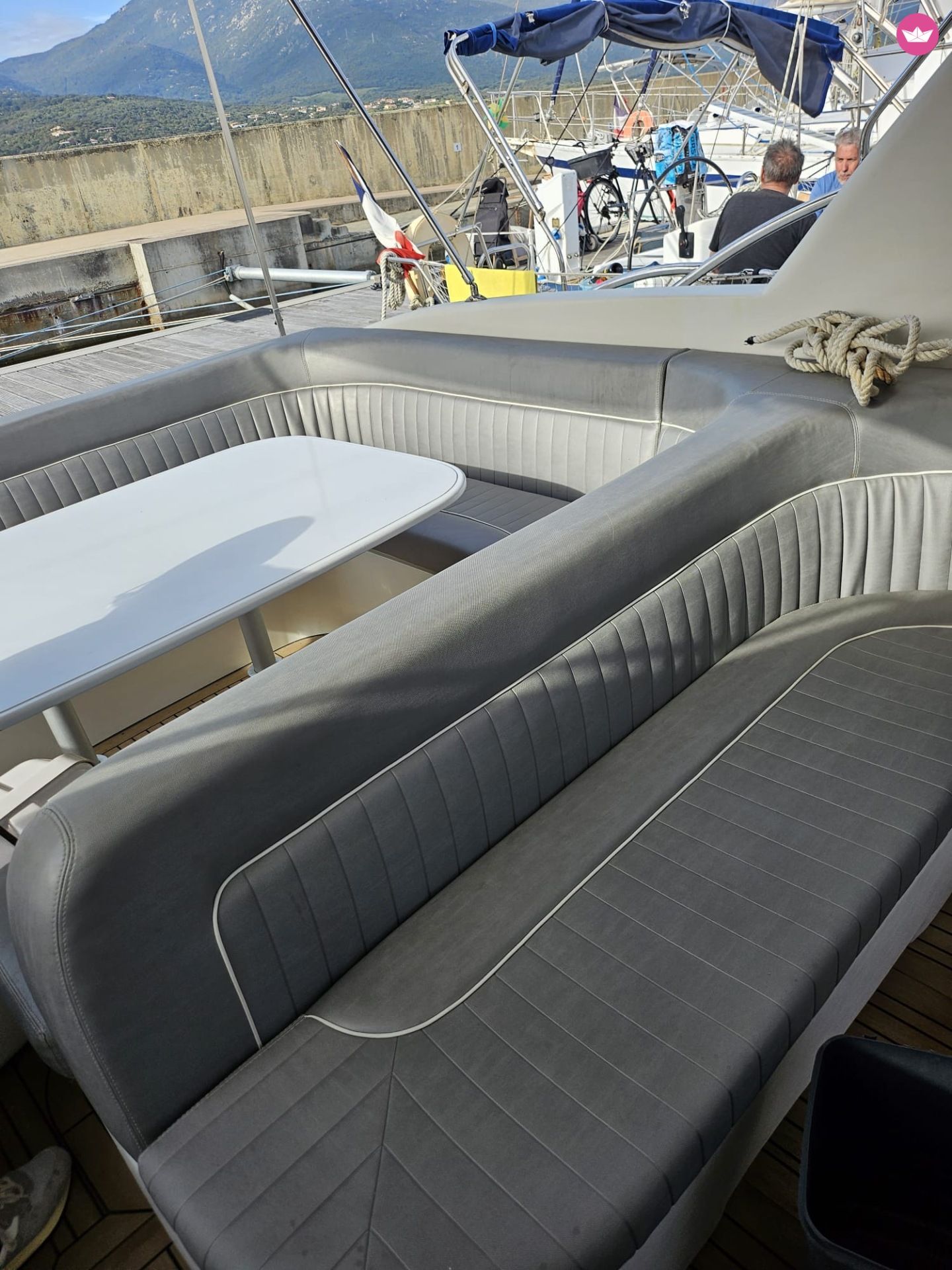 Арендовать Airon Marine 4300 Ttop