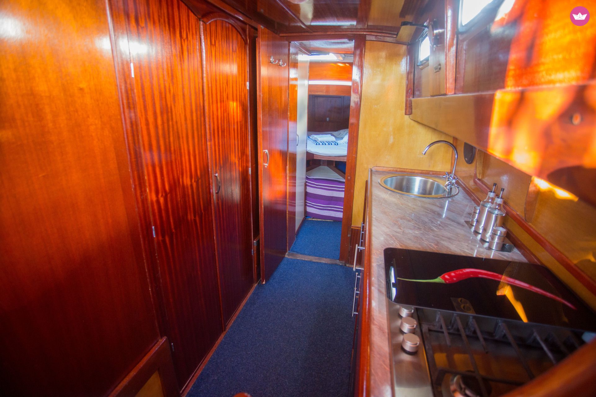 Motorboat Traitional Croatian Boat Leut Vagabundo  