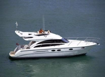 Rental Motorboat Princess P 42 Saint Paul's Bay