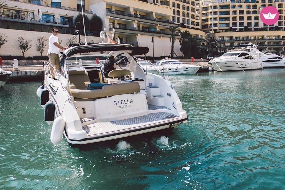 Rental motorboat in Saint Julian's  