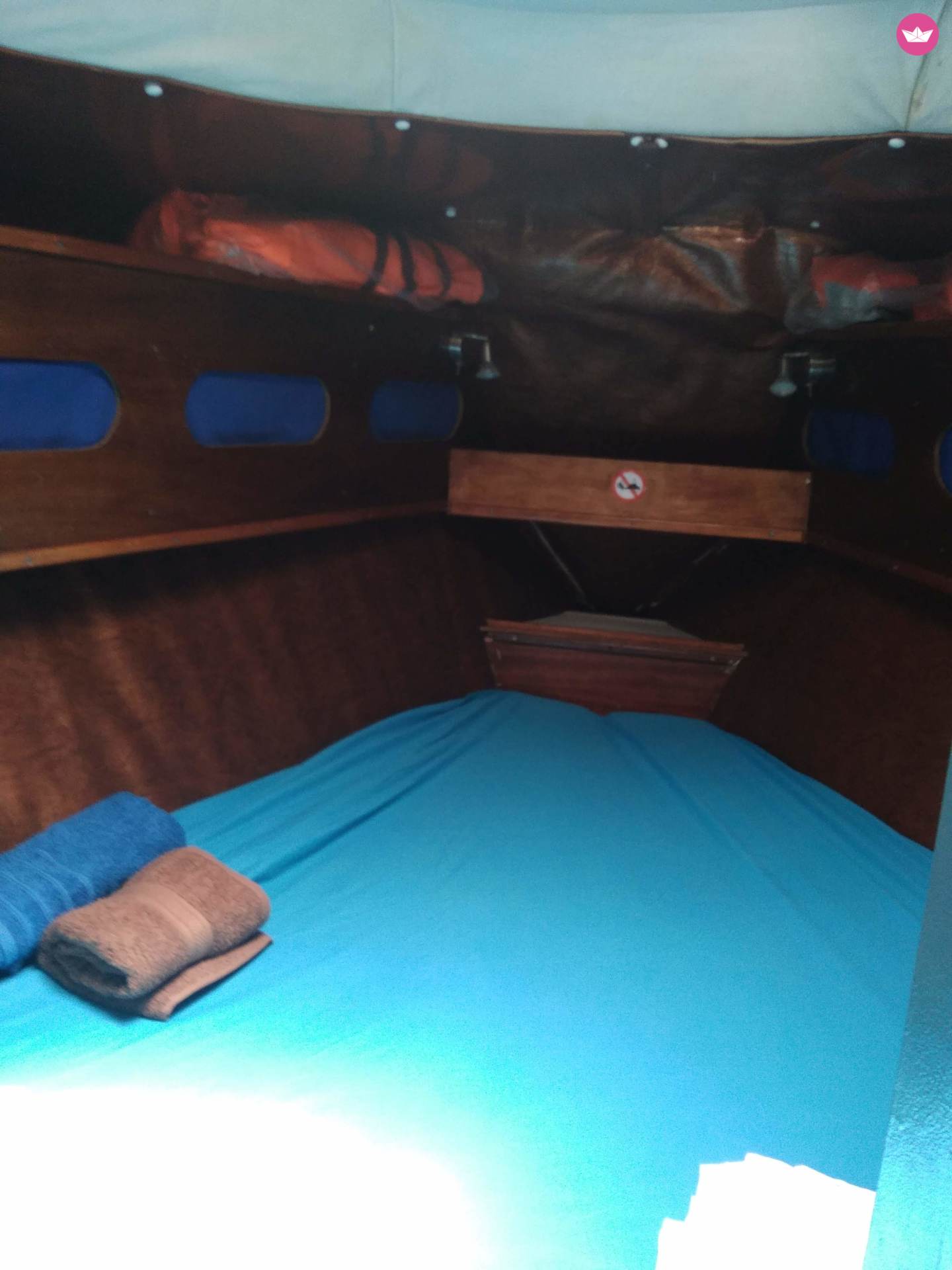 Sailboat Jeaneau 1989 for hire