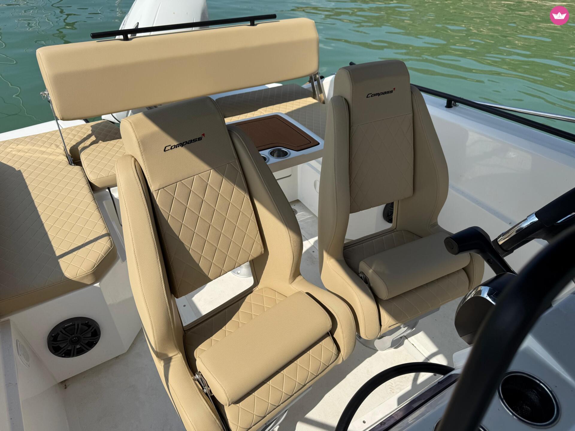 Bateau à moteur Compass Boats 6+ 150cv 7