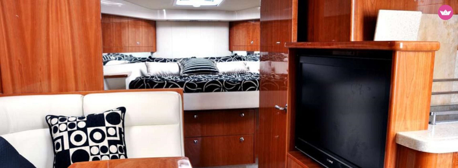 Charter motorboat in Cavalaire-sur-Mer  